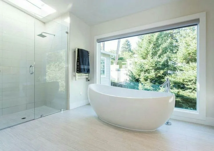 Bathtub Reglazing and Refinishing Service​
