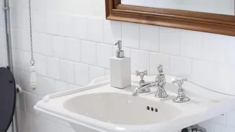 bathtub refinishing